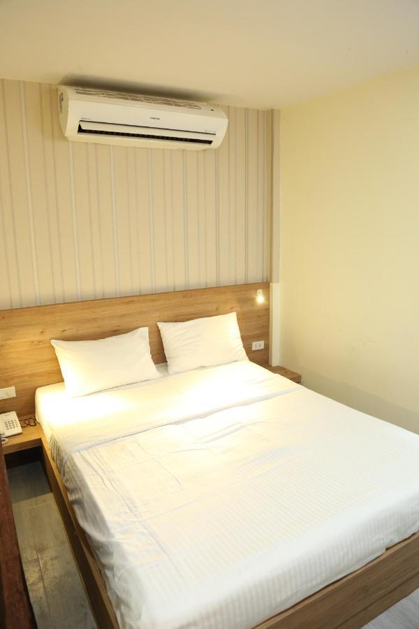 Rose Nana Hotel Bangkok Kültér fotó