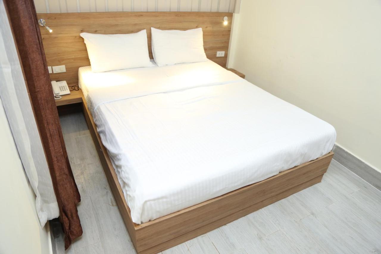 Rose Nana Hotel Bangkok Kültér fotó